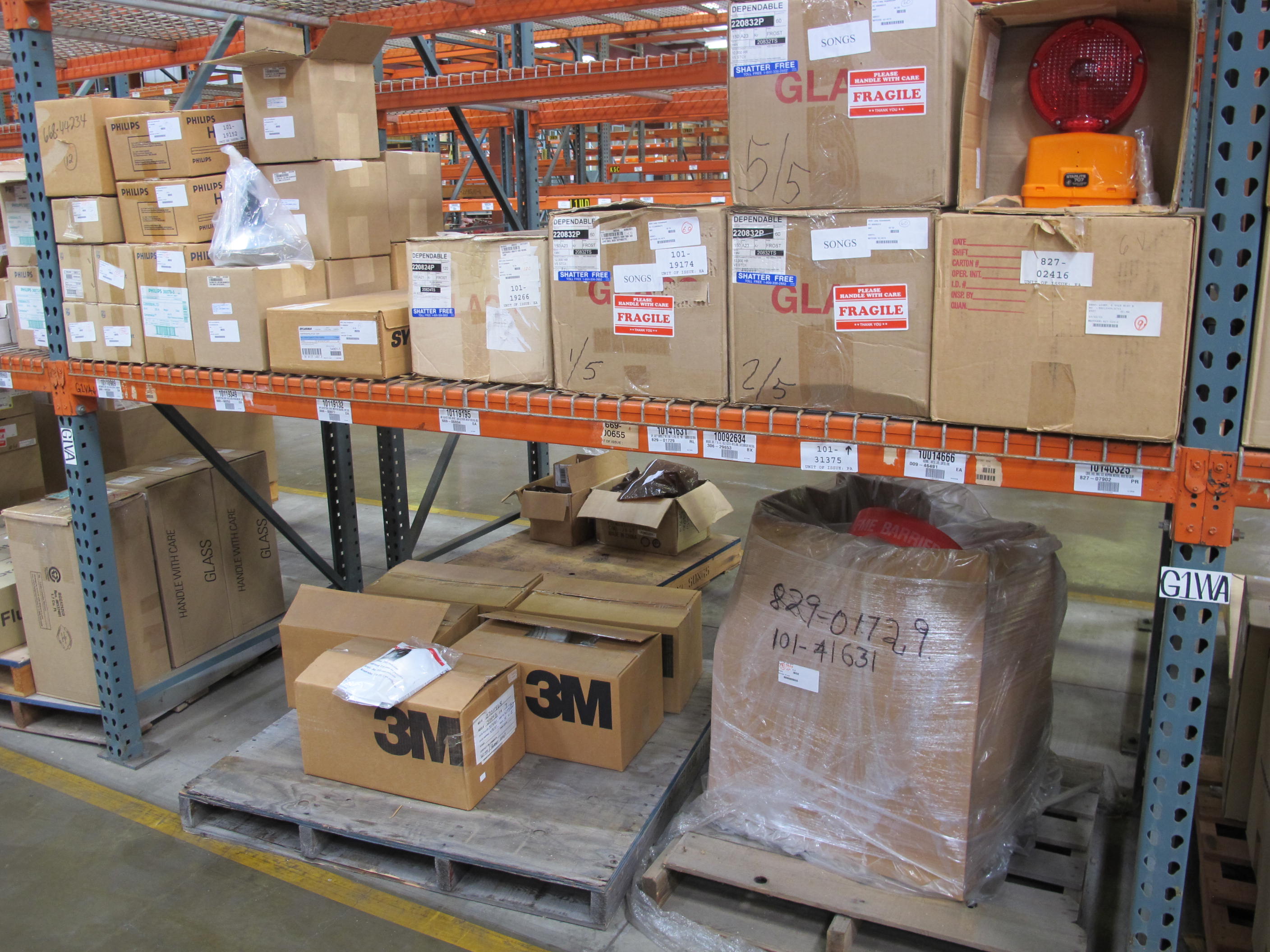 LOT TO INCLUDE: MISC. PHILLIPS AND SYLVANIA HID AND INCANDESCENT LAMPS AND LIGHTING FIXTURES, (1 PALLET) 3M P100 RESPIRATORS, (31 ROLLS) SAFETY BARRIER TAPE. LOADING & HANDLING FEE $15-4229